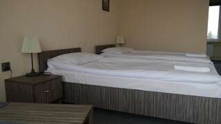 Отель Hotel Homer Bydgoszcz Быдгощ Улучшенный двухместный номер с 2 отдельными кроватями-5