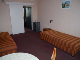 Отель Hotel Homer Bydgoszcz Быдгощ Просторный двухместный номер с 2 отдельными кроватями-4
