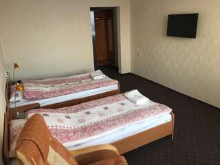 Отель Hotel Homer Bydgoszcz Быдгощ Улучшенный двухместный номер с 2 отдельными кроватями-16